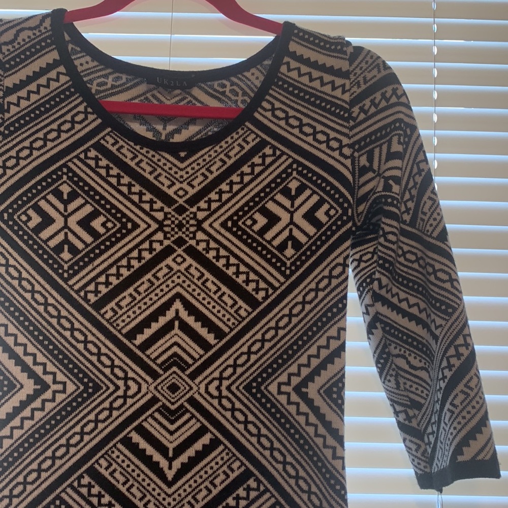 Patterned Sweater Dress - Picture 2 of 4